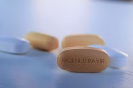 Cho phép điều trị thuốc molnupiravir cho bệnh nhân COVID-19 tại nhà