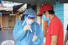 Tỷ lệ nhân viên y tế xã ở TPHCM chỉ 2,3 người/vạn dân