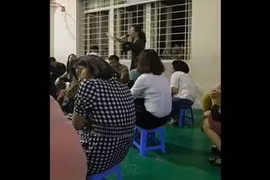 Phụ huynh khiến dư luận bức xúc vì kỳ thị "gia đình khiếm khuyết"