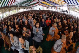 Hàng ngàn người dự lễ hợp long cầu Đại lạc Kim Cương Mandala ở Tây Thiên