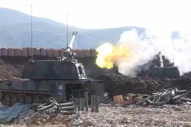 Pháo binh Thổ Nhĩ Kỳ bắn phá địa bàn do người Kurd kiểm soát ở Raqqa