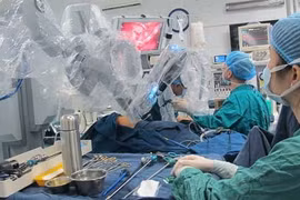 Nội soi “cứu”dị dạng nang tuyến phổi và lõm ngực