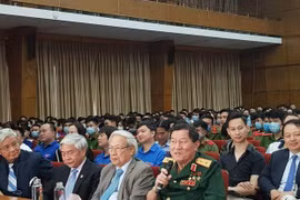 Trung tướng Phạm Tuân truyền lửa đam mê vũ trụ cho giới trẻ