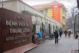 Thanh tra đấu thầu tại Bệnh viện Mắt T.Ư: Vừa đá bóng vừa thổi còi?