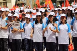  Công khai đường dây nóng nhận phản ánh về các khoản thu đầu năm