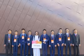 8/8 thí sinh Việt Nam đoạt giải kỳ thi Olympic Vật lý châu Á 2019 