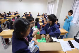 Nhiều lợi ích, phụ huynh Hà Nội hài lòng với Sữa học đường