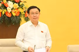 Quốc hội khoá XV lần đầu tiên tổ chức toạ đàm về kinh tế-xã hội