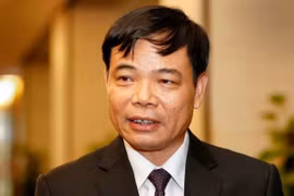 Bộ trưởng Nguyễn Xuân Cường: Heo quá đắt thì chuyển sang ăn thịt gà
