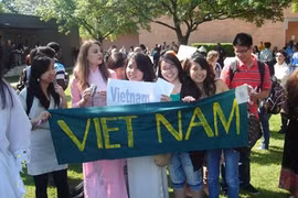 Du học sinh tại Mỹ phải làm gì tránh bị trục xuất?