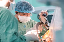 Kích thích não sâu trong điều trị Parkinson hiệu quả ra sao?
