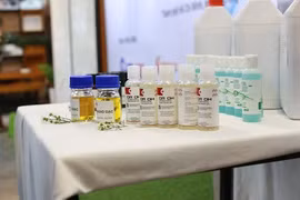 Nước rửa tay nano bạc không cồn
