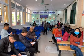 Vụ que thử HIV, viêm gan bị cắt đôi tại Bệnh viện Xanh Pôn: Xét nghiệm gian dối, dân hoang mang