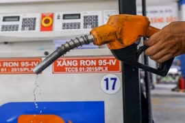 Ngày 23/3 sẽ xem xét việc giảm thuế môi trường đối với xăng dầu 