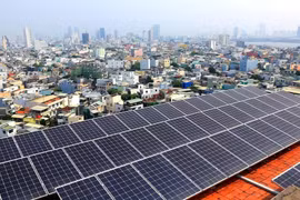 EVN ký hợp đồng điện mặt trời mái nhà