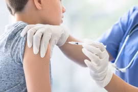 Trẻ trai có nguy cơ viêm cơ tim, viêm màng tim sau tiêm văcxin phòng Covid-19 cao hơn trẻ gái