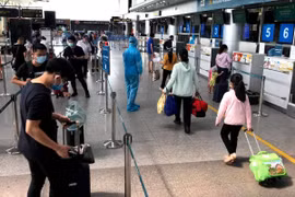 Khách chưa khai báo y tế sẽ không được lên máy bay