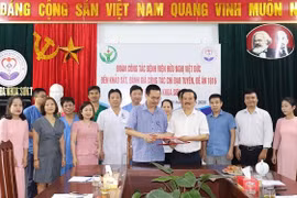 Bệnh viện Hữu nghị Việt Đức: Hỗ trợ, chuyển giao kỹ thuật cho Bệnh viện Đa khoa Sơn Tây