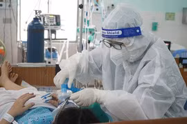 BSCKII Phạm Hồng Ánh (Phó Trưởng khoa Nội Tiêu hóa, Bệnh viện Quân y 354)