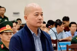 Út 'Trọc' và đồng phạm tay không trúng đấu giá cao tốc Trung Lương