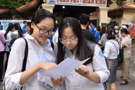 Hà Nội chốt phương án thi vào lớp 10: Bốn môn thi, ba nguyện vọng vào trường công lập