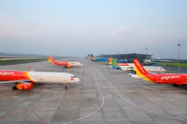 Máy bay của các hãng hàng không tại sân bay quốc tế Nội Bài. (Ảnh: CTV/Vietnam+)