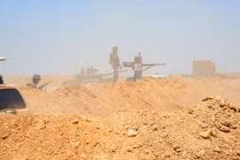 IS tấn công mỏ dầu khí Syria trên sa mạc tỉnh Homs