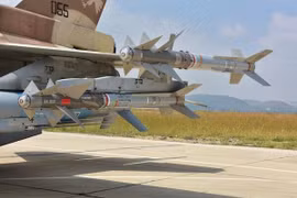 Israel: Tên lửa không đối không tầm gần Rython-5 có thể liên kết với các máy bay chiến đấu