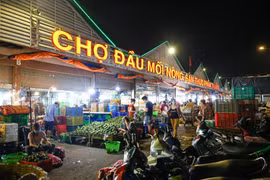 Điểm trung chuyển ở chợ Bình Điền mở cửa lại từ ngày 7/9