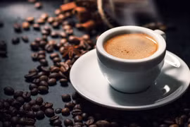Uống cà phê giảm nguy cơ mắc gút 