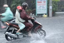 Vì sao xe máy dễ hư hỏng vào mùa mưa?