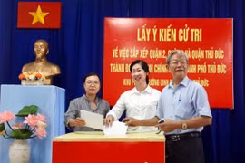 Người dân bỏ phiếu về việc thành lập TP Thủ Đức