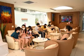Khám tư vấn miễn phí niềng răng trong suốt cho người lớn và niềng răng trẻ em tuổi thay răng