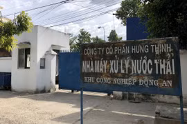 Nhà máy xử lý nước thải khu công nghiệp Đồng An xả nước thải ra sông Sài Gòn