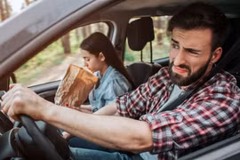 Lái xe thế nào để hành khách không bị say xe?