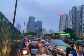 Vận tải công cộng gặp khó vì Covid-19