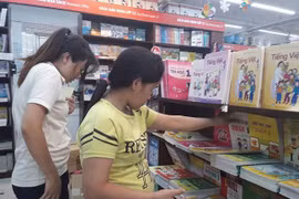 Phòng Giáo dục không muốn "mua chịu" sách của nhà xuất bản