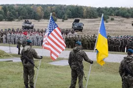 Cố vấn quân sự Mỹ trực tiếp huấn luyện quân đội Ukraina trên vùng Donbass