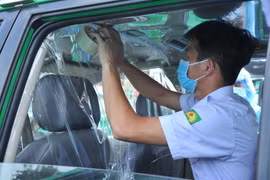 Sinh viên năm cuối ĐH Y khoa Phạm Ngọc Thạch thực tập tại y tế cơ sở