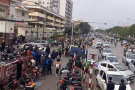 Bệnh viện lập chốt thu phí như BOT