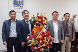 Chủ tịch VUSTA Phan Xuân Dũng thăm, chúc mừng tân Trưởng ban Tuyên giáo Trung ương