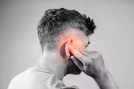 Nghe thấy tiếng rít trong tai là bị gì?