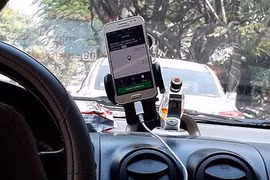 Hiệp hội Taxi Đà Nẵng tính chuyện khởi kiện Grab