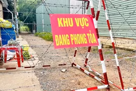 4 người cách ly tại nhà đều dương tính, chủ tịch phường bị xử lý thế nào?