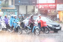 Miền Bắc mưa giông, cảnh báo mưa đá và sét