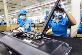 "Say đắm" với linh kiện giá rẻ, Việt Nam nhập siêu từ Trung Quốc cao kỷ lục