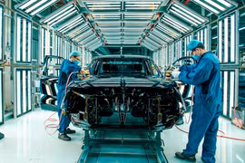 Sau giãn cách xã hội, người dân mua ô tô lắp ráp tại Việt Nam sẽ lại được giảm 50% phí trước bạ?