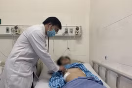 Tạo hình xương ức bằng thanh nâng kim loại, điều trị dị tật lõm ngực