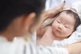 Lưu ý đặc biệt khi dùng thuốc hạ sốt cho trẻ