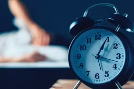 Rối loạn giấc ngủ ở người cao tuổi và những điều bạn cần biết